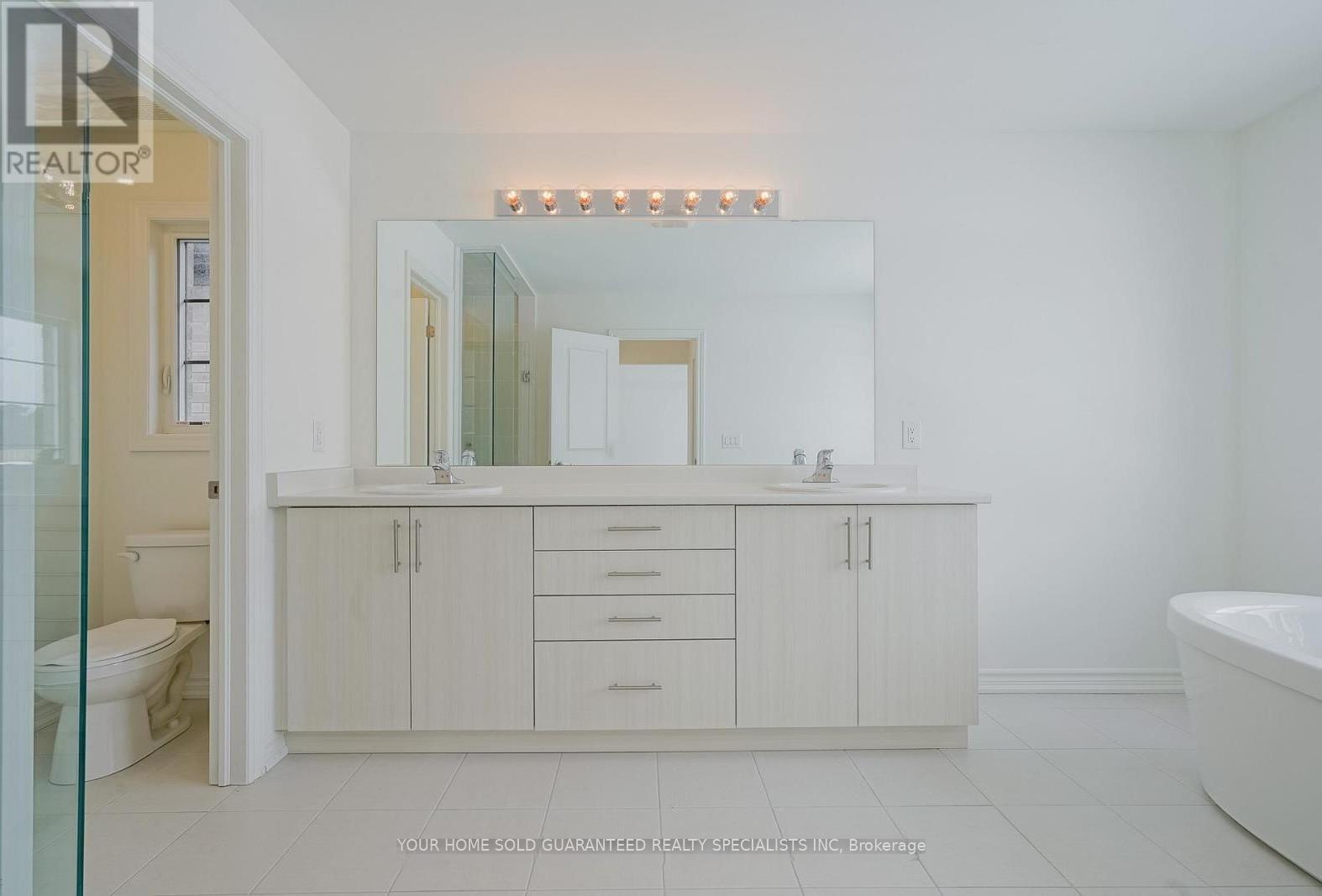 62 CALYPSO AVENUE - 11