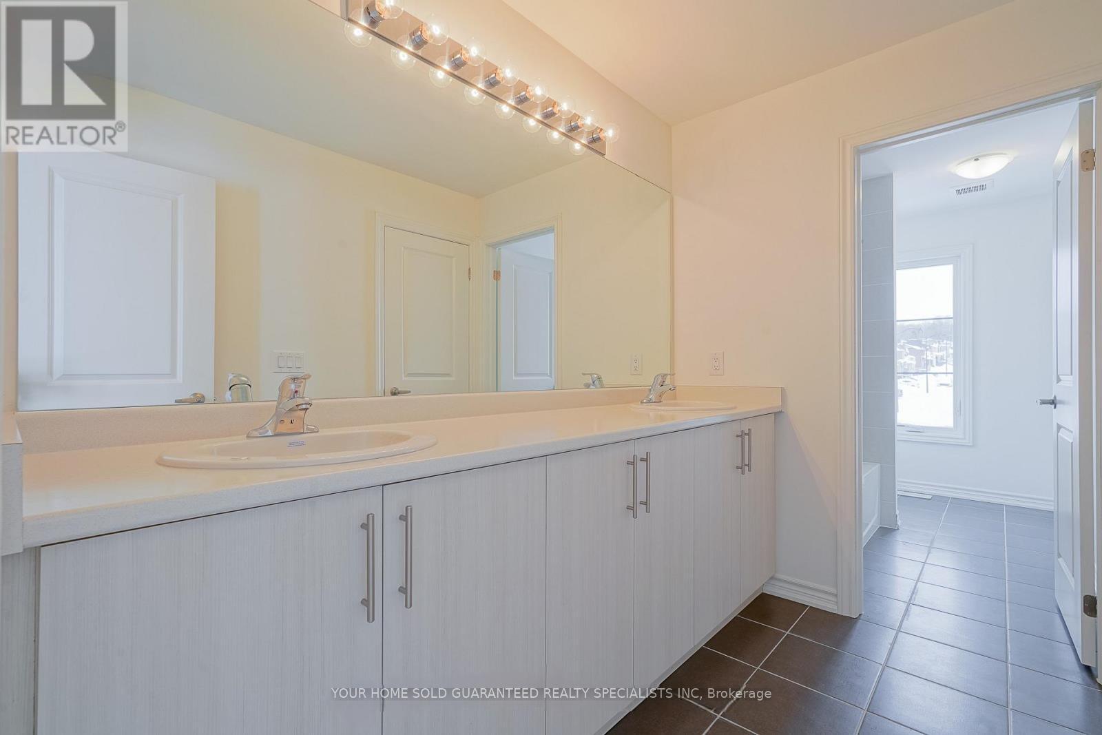 62 CALYPSO AVENUE - 17