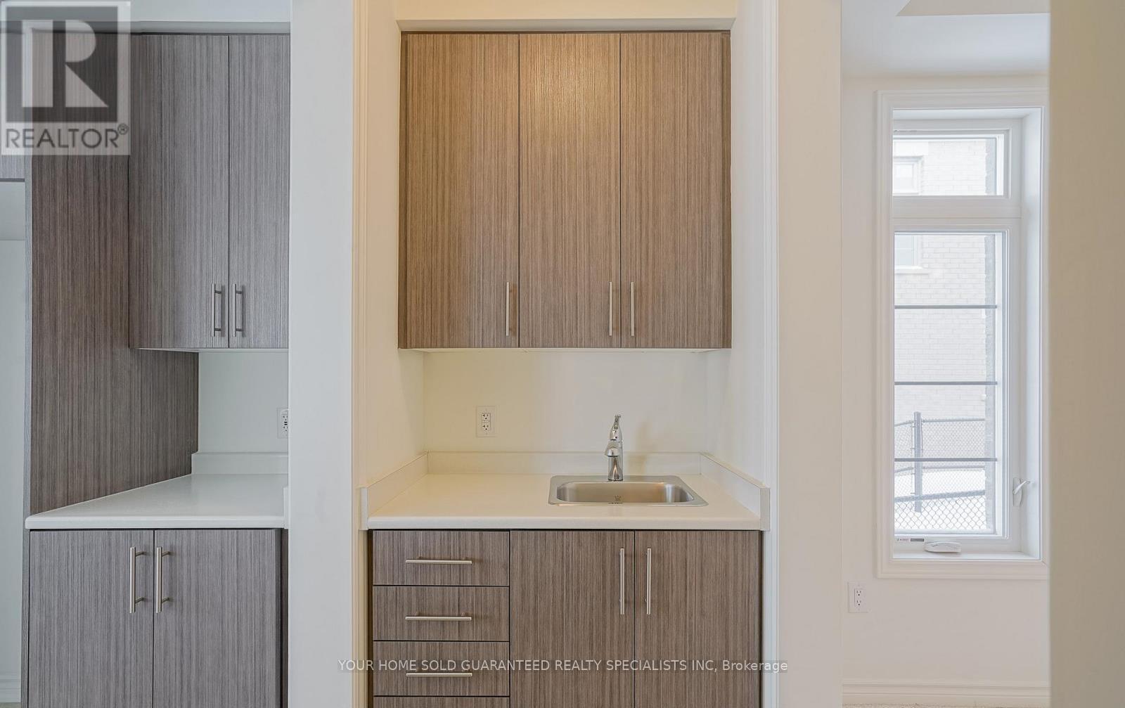 62 CALYPSO AVENUE - 4