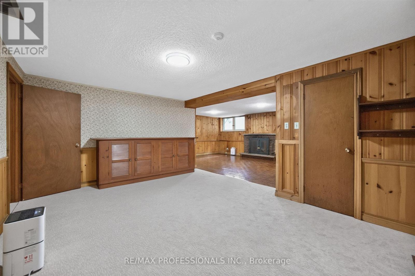24 BILLY JOEL CRESCENT - 39