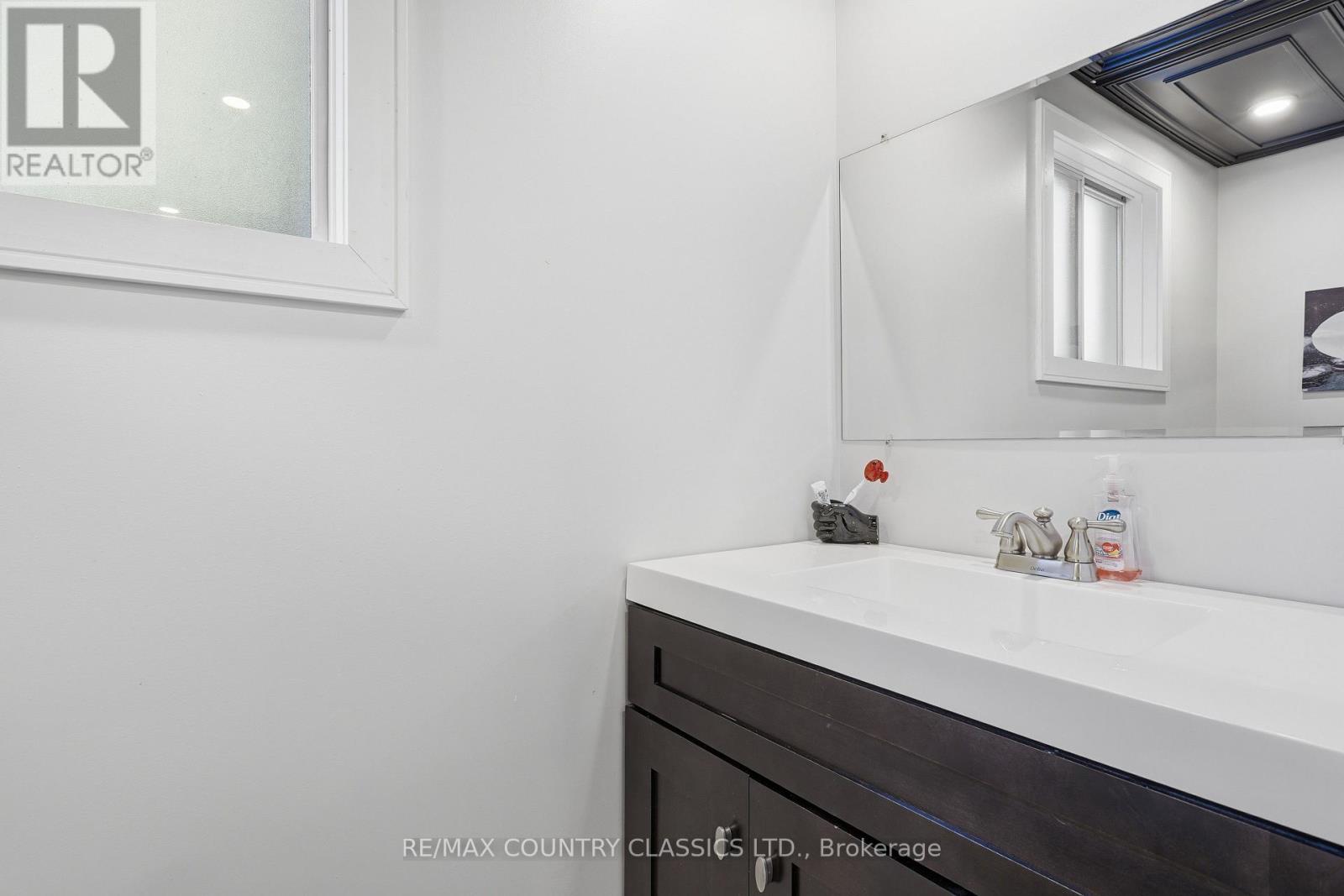 158 BRIDGE STREET W - 27