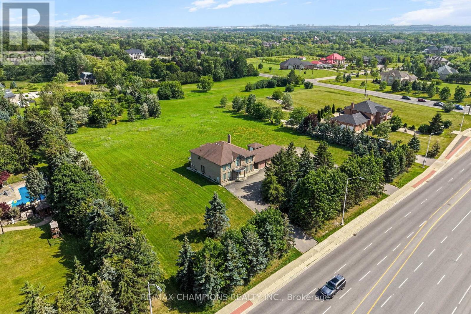 4047 COUNTRYSIDE DRIVE E - 16