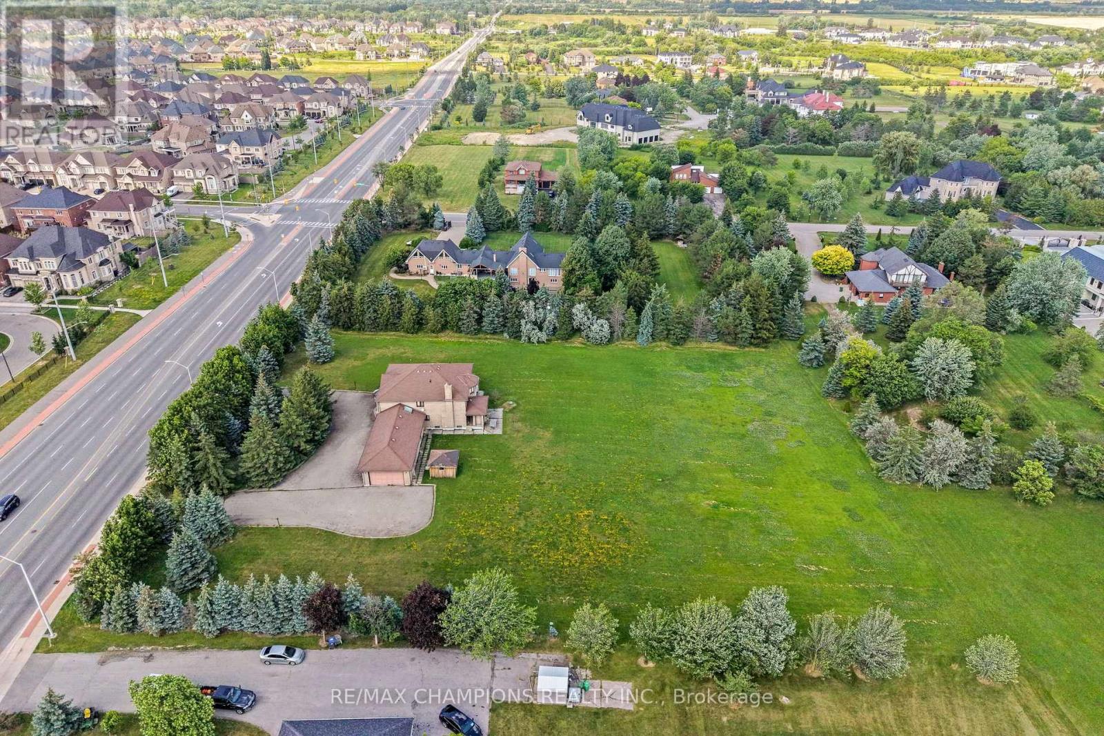 4047 COUNTRYSIDE DRIVE E - 25