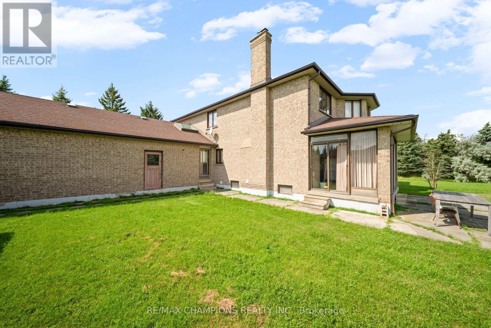 4047 COUNTRYSIDE DRIVE E - 29