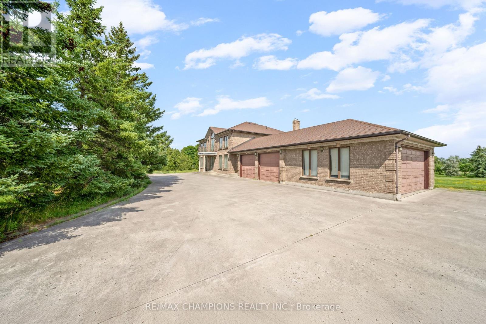4047 COUNTRYSIDE DRIVE E - 5