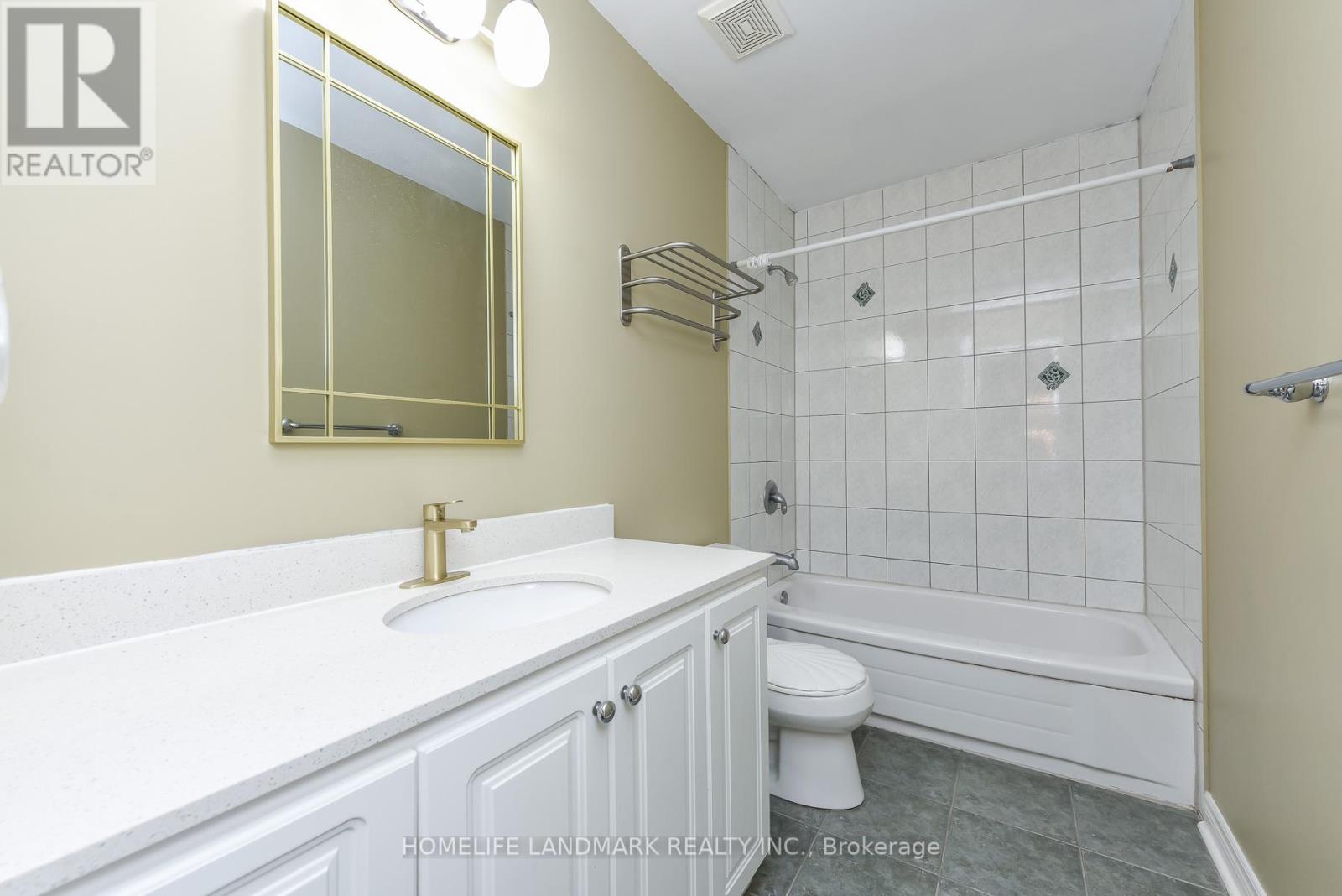 1153 OGDEN AVENUE - 32