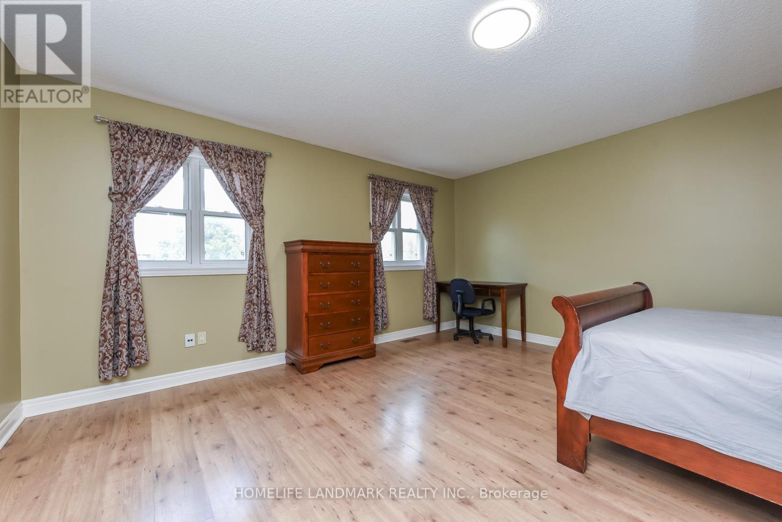 1153 OGDEN AVENUE - 33