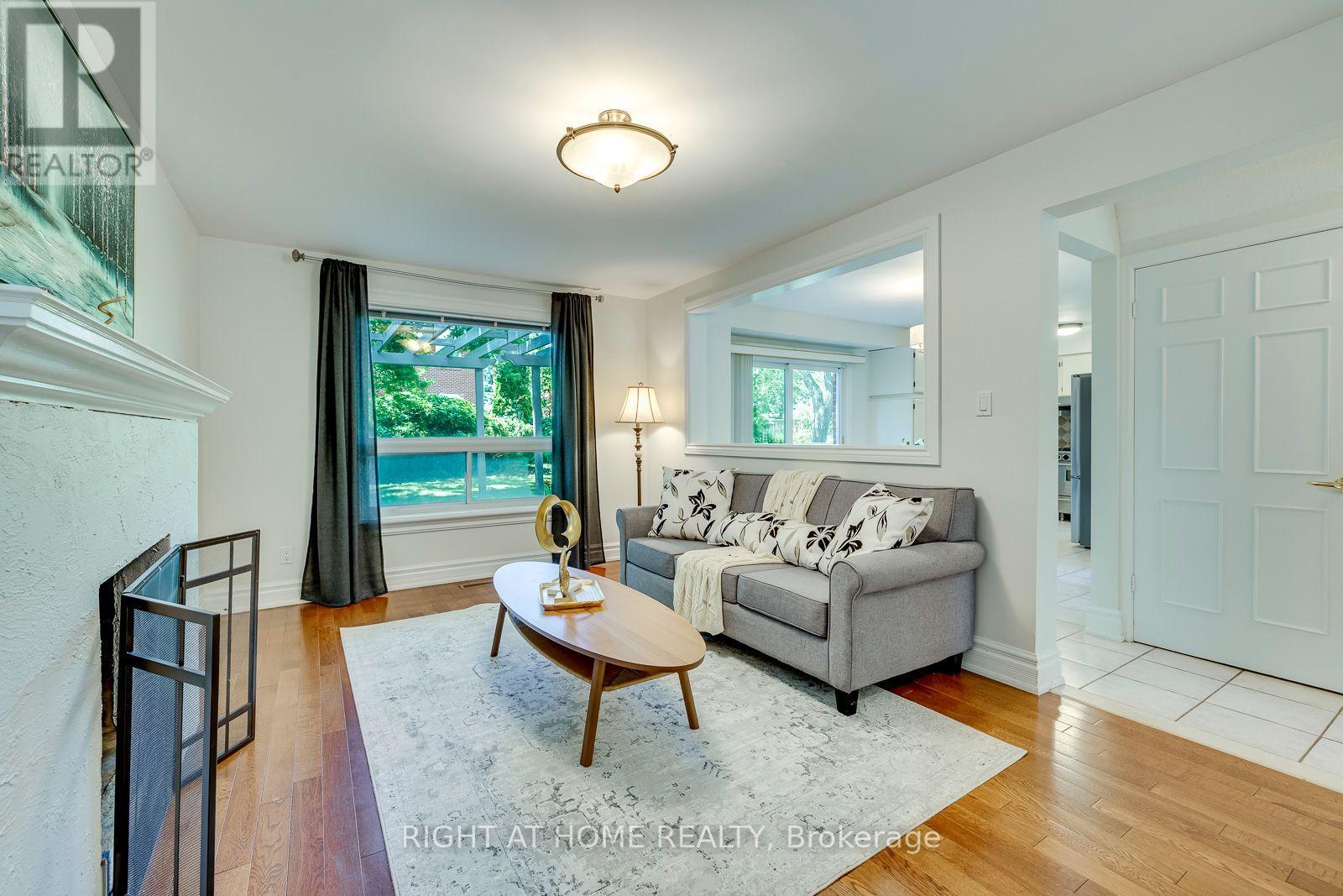 1025 VANIER DRIVE - 16