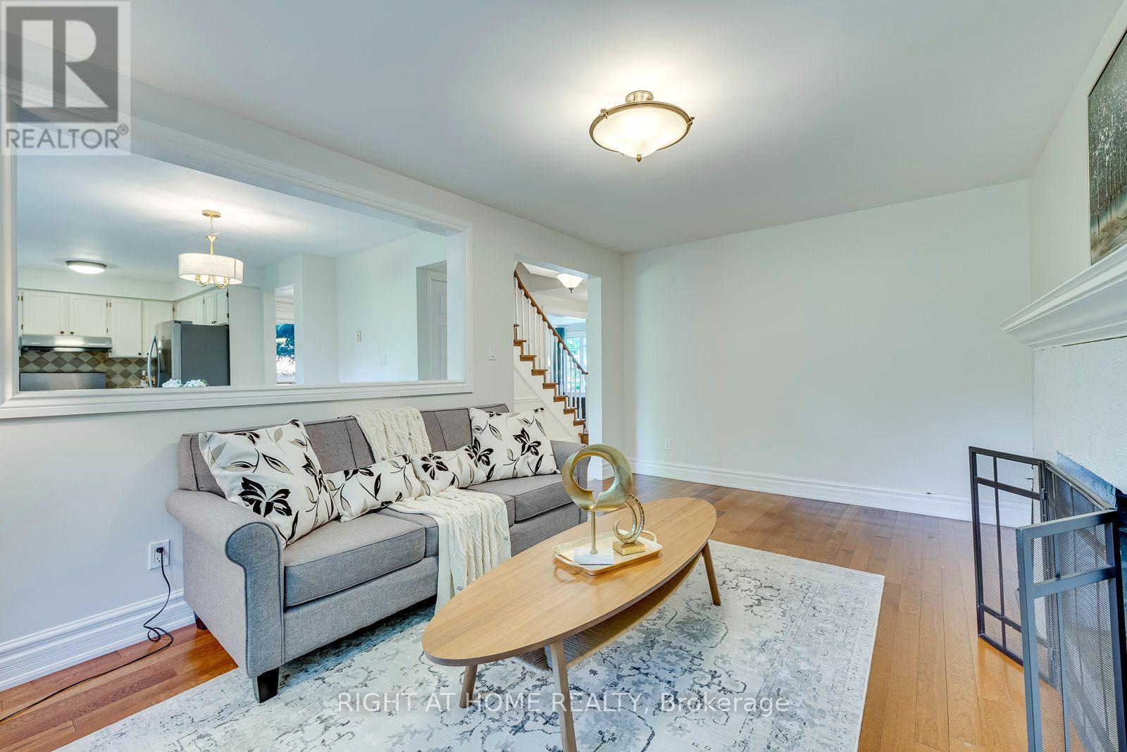 1025 VANIER DRIVE - 17