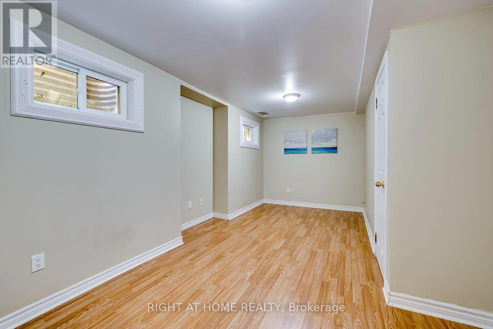 1025 VANIER DRIVE - 31