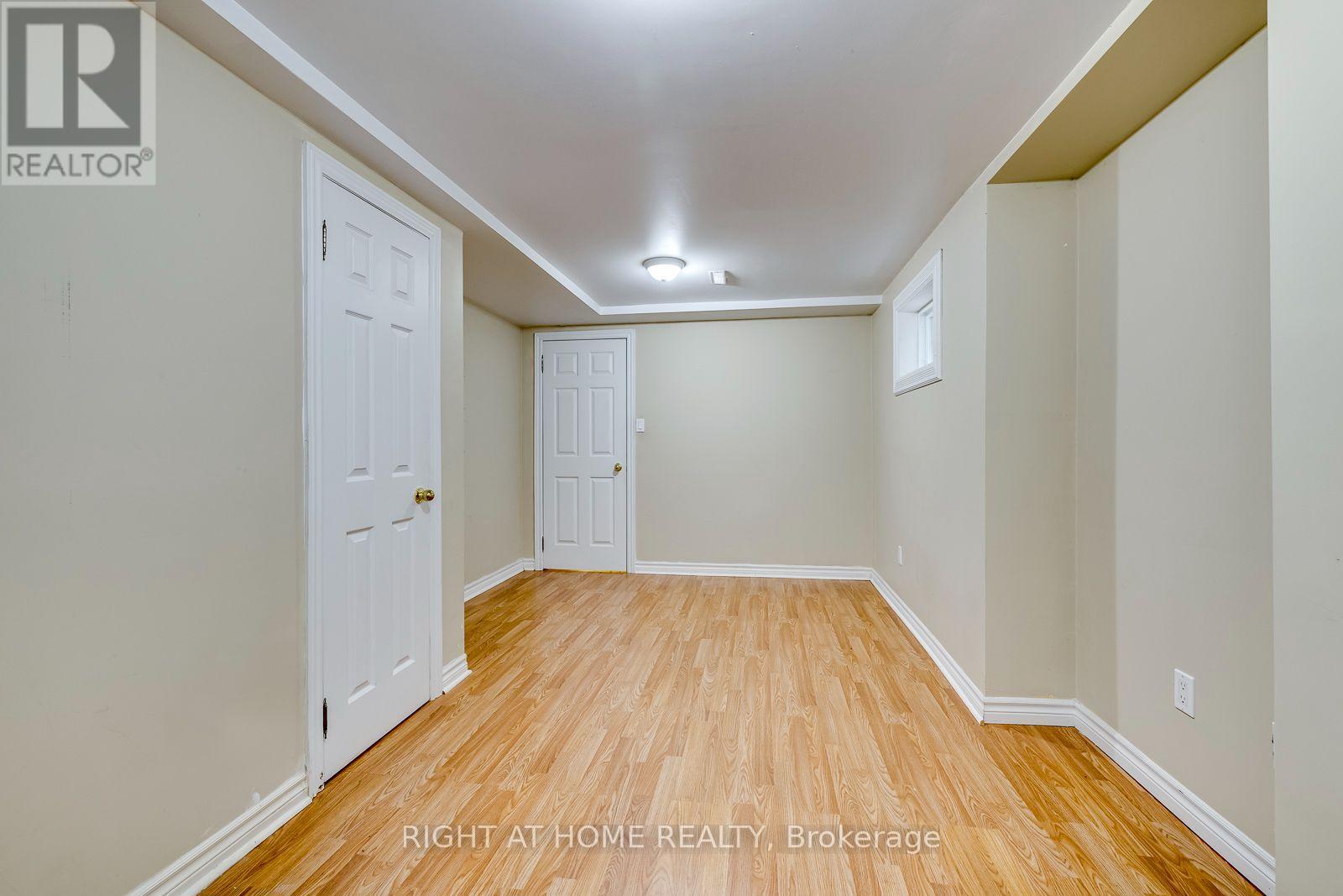 1025 VANIER DRIVE - 32