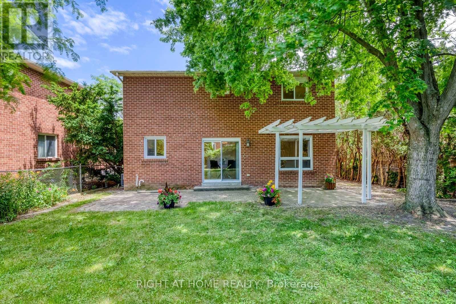 1025 VANIER DRIVE - 39