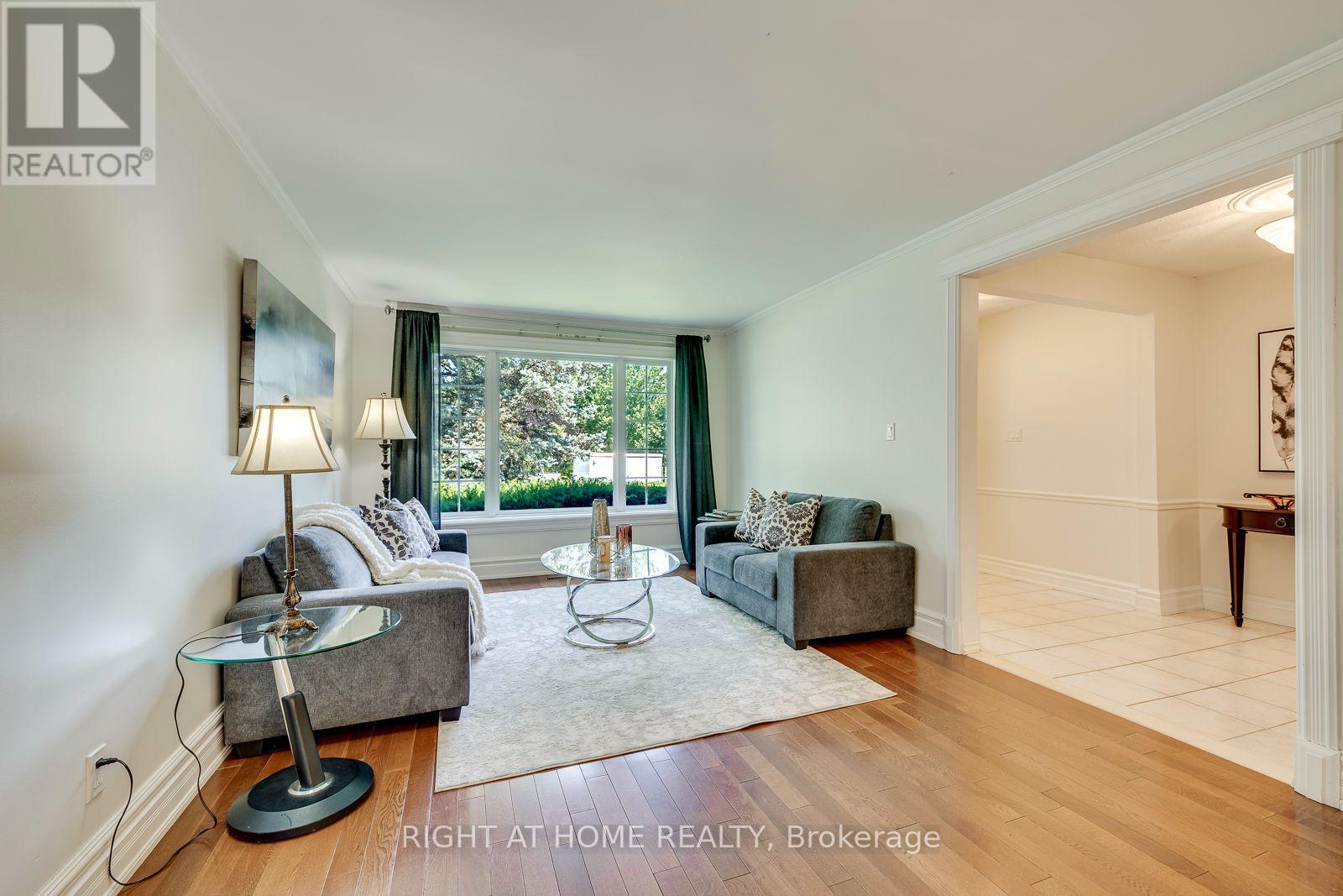 1025 VANIER DRIVE - 6