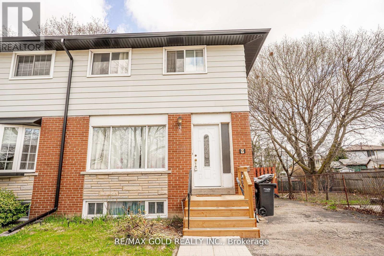 9 MORDON COURT - 4