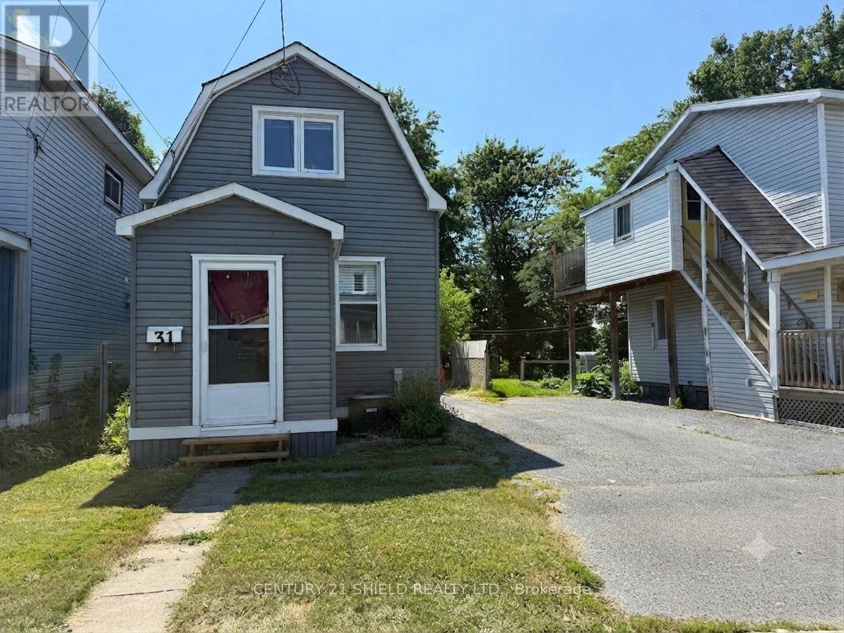 31 CARTIER AVENUE - 4