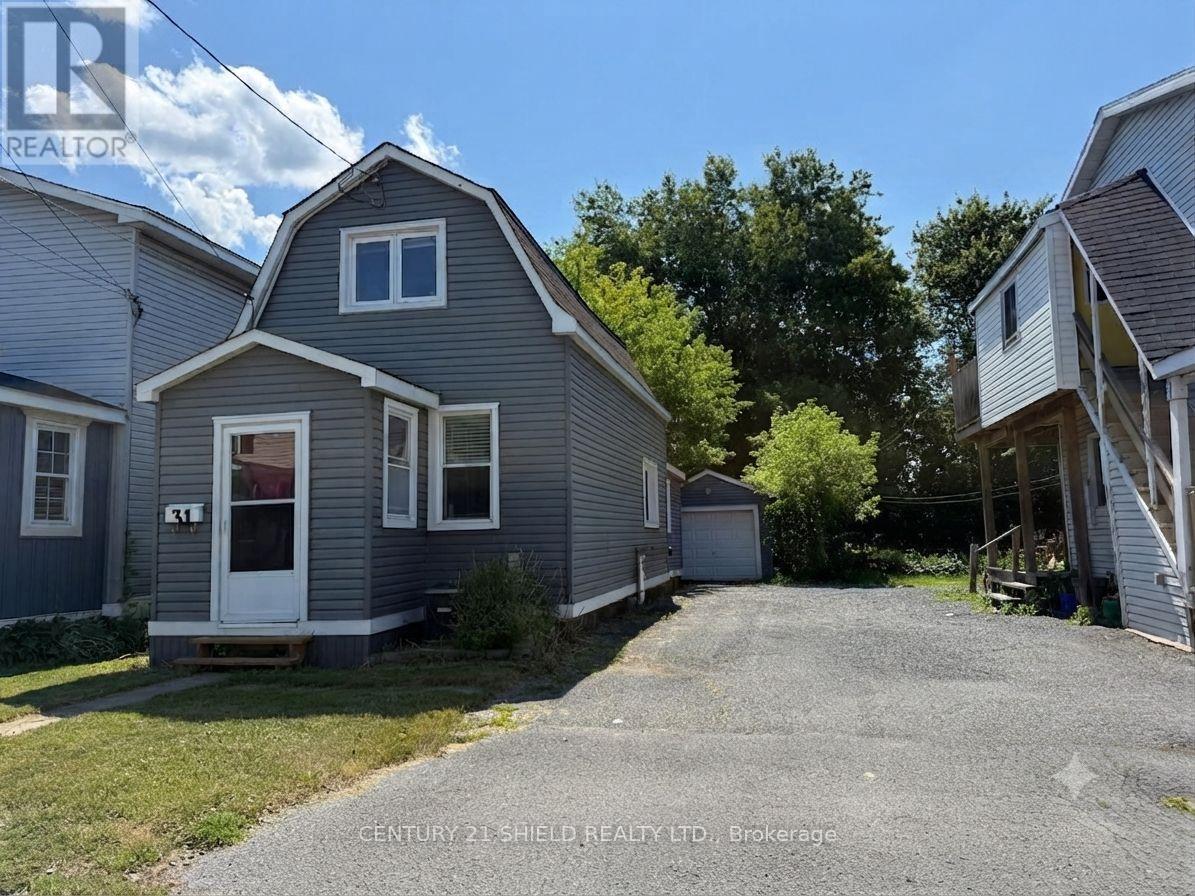 31 CARTIER AVENUE - 5