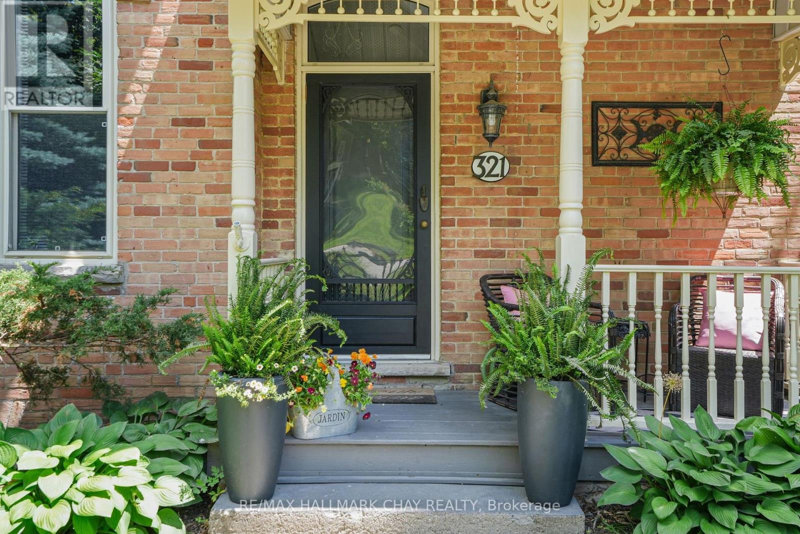 321 OWEN SOUND STREET - 5