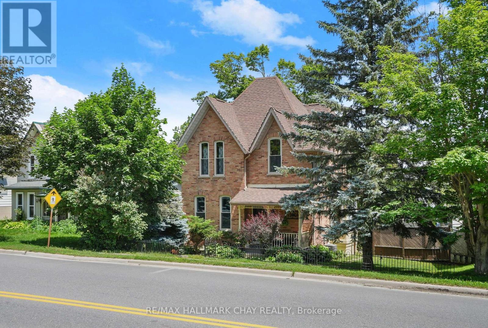 321 OWEN SOUND STREET - 40