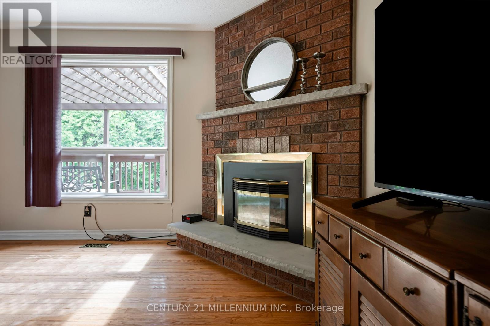 4 BRUCEDALE BOULEVARD - 13