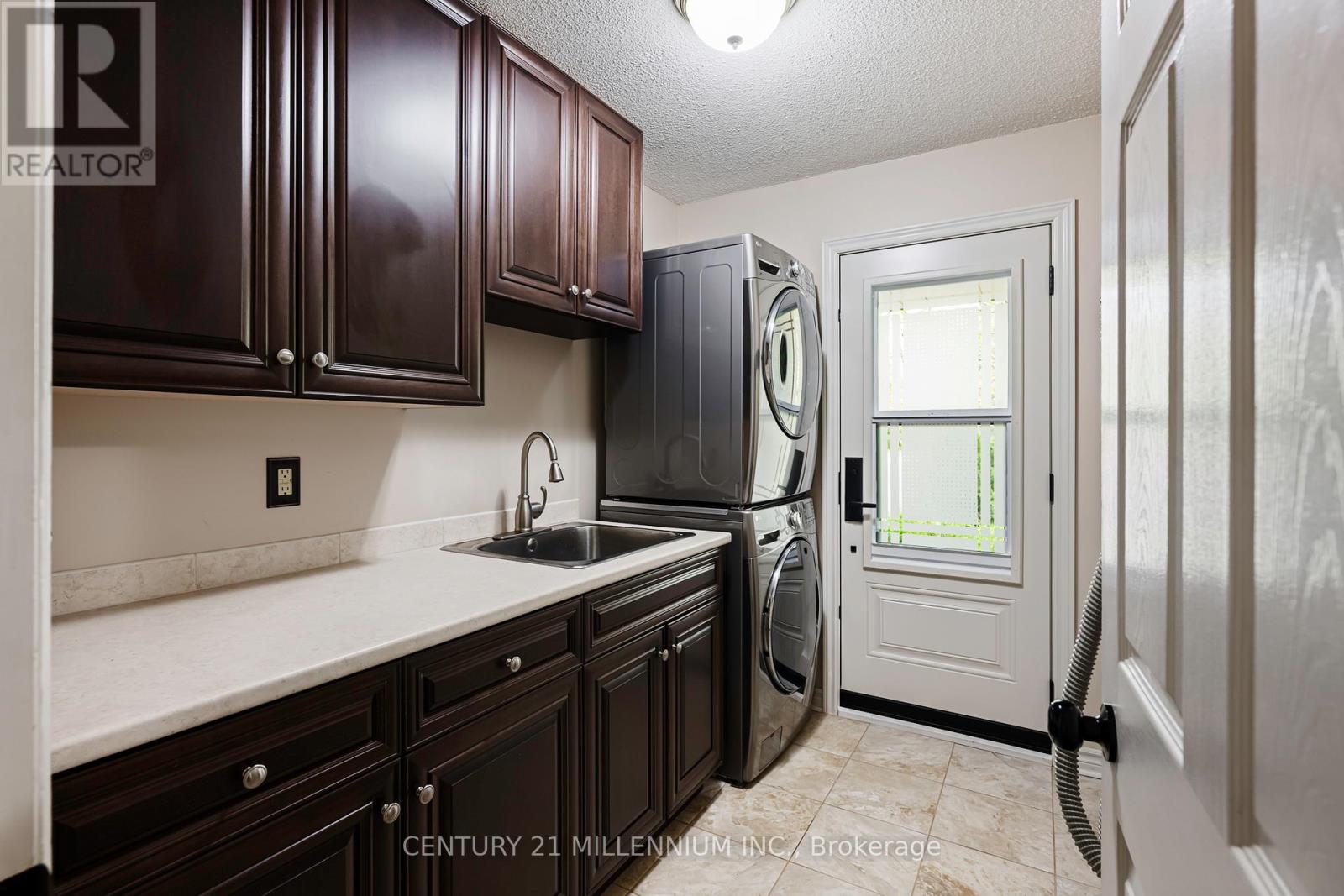 4 BRUCEDALE BOULEVARD - 15