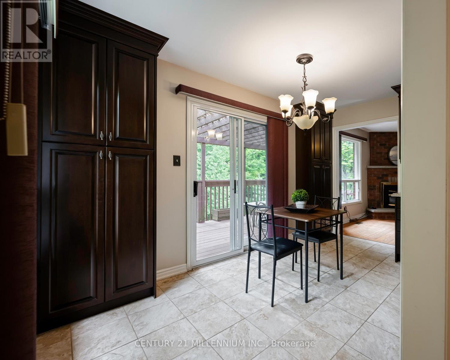 4 BRUCEDALE BOULEVARD - 18