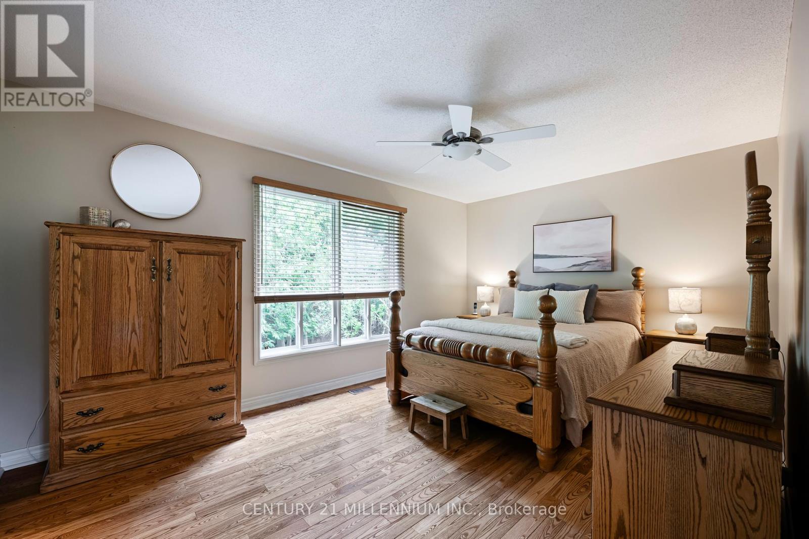 4 BRUCEDALE BOULEVARD - 27