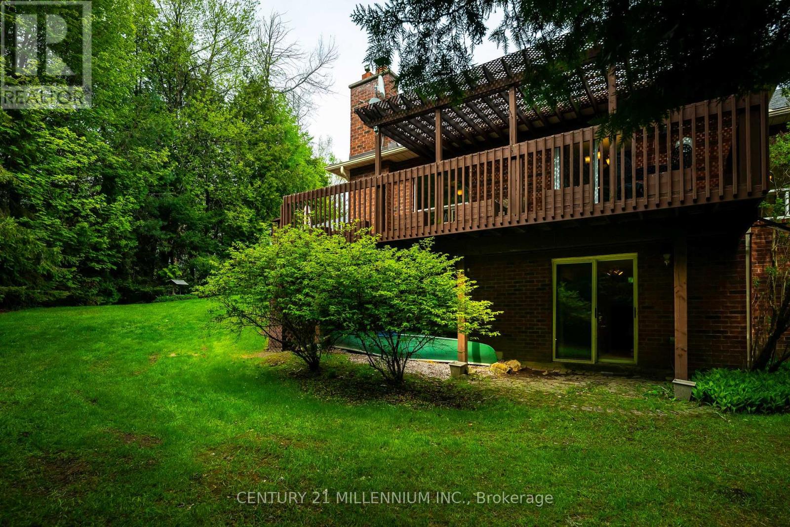 4 BRUCEDALE BOULEVARD - 48