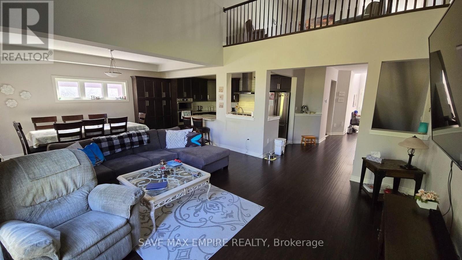 7547 LIONSHEAD AVENUE - 11