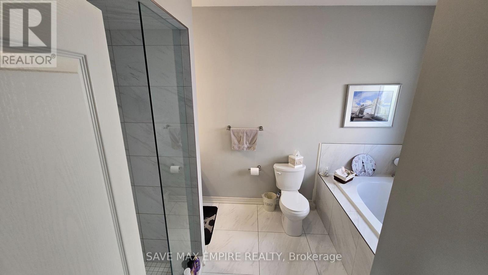 7547 LIONSHEAD AVENUE - 14