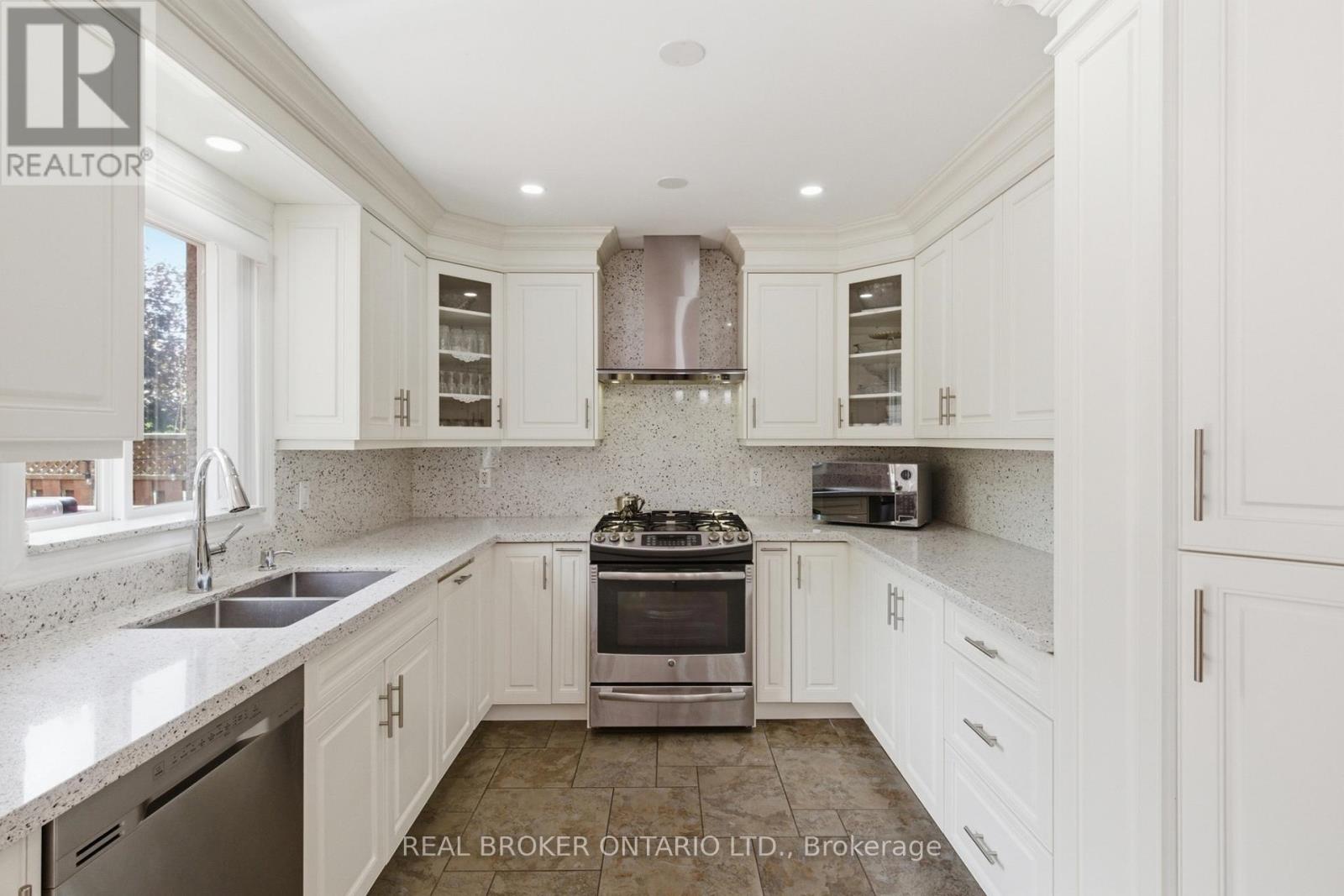 135 BLACKBURN DRIVE - 18