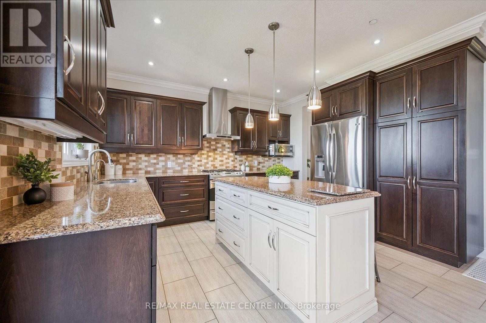 103 GOUDA PLACE - 11
