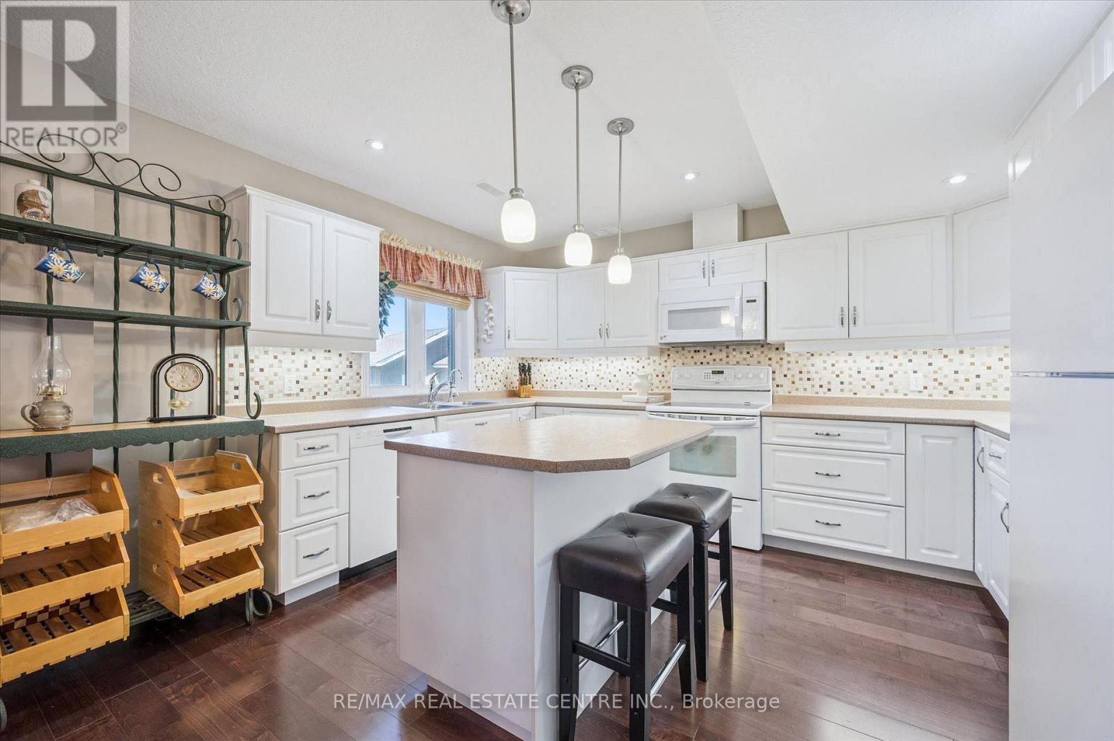 103 GOUDA PLACE - 30