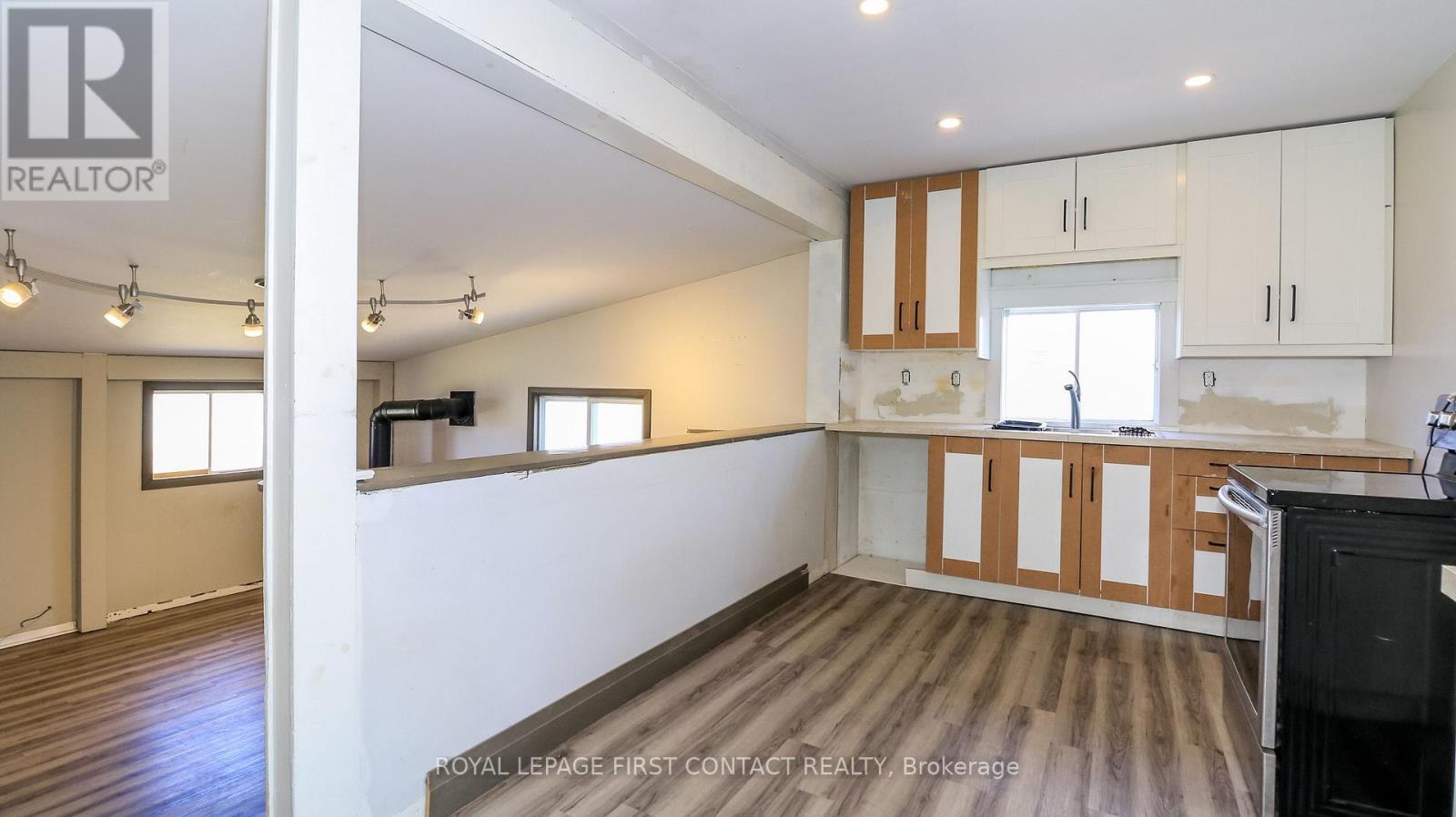 150 FARQUHAR STREET - 22