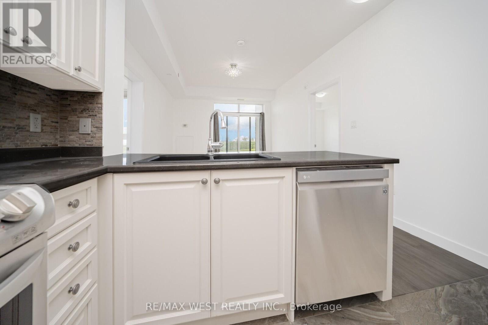 #131 101 SHOREVIEW PLACE - 25
