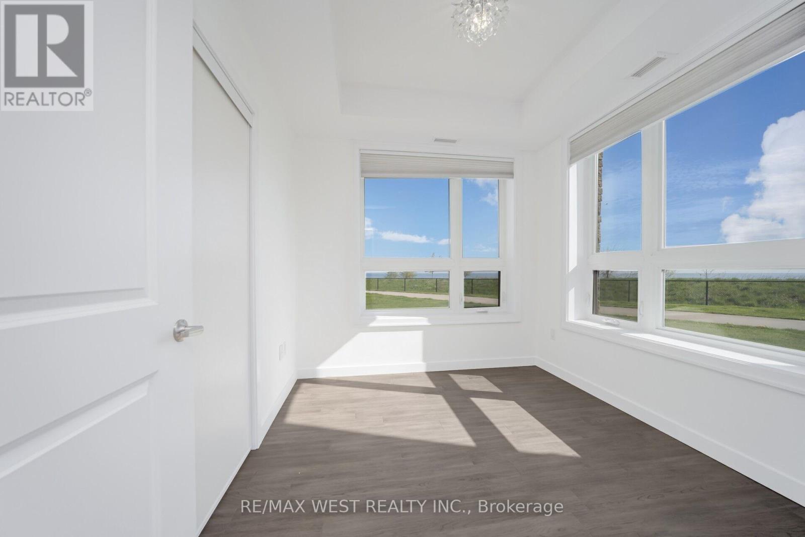 #131 101 SHOREVIEW PLACE - 30
