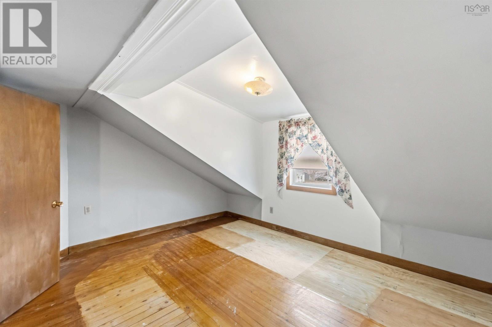 151 King Street - 37