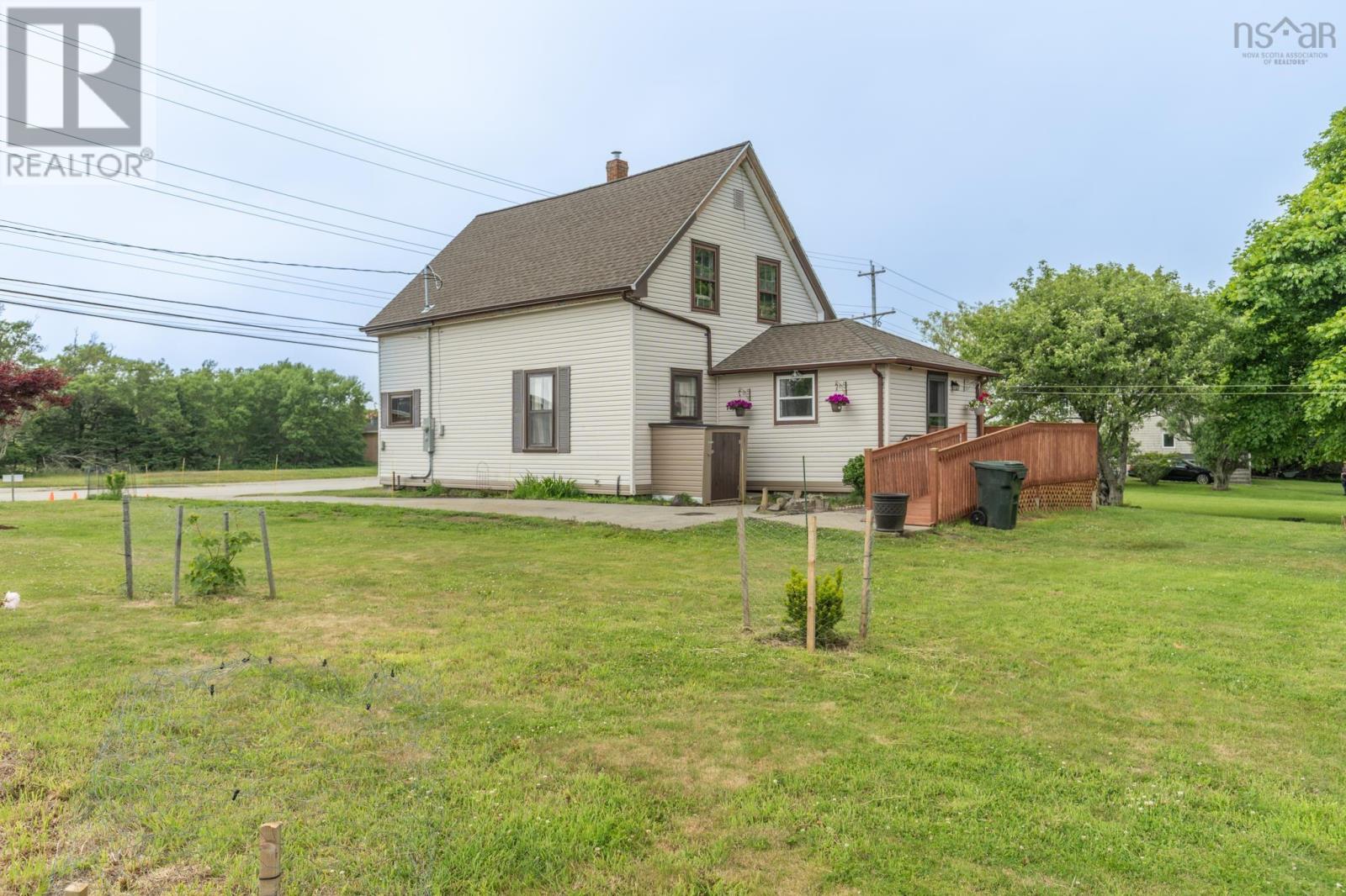 Property 39 of 41 of 233 Pleasant Street