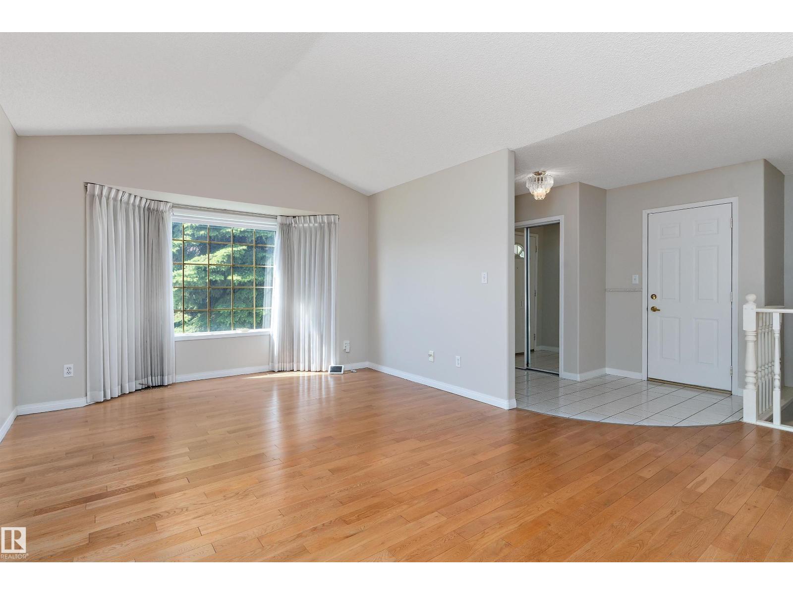 933 YOUVILLE DR W NW - 4