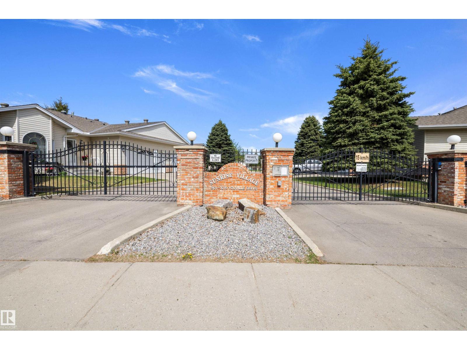 933 YOUVILLE DR W NW - 40