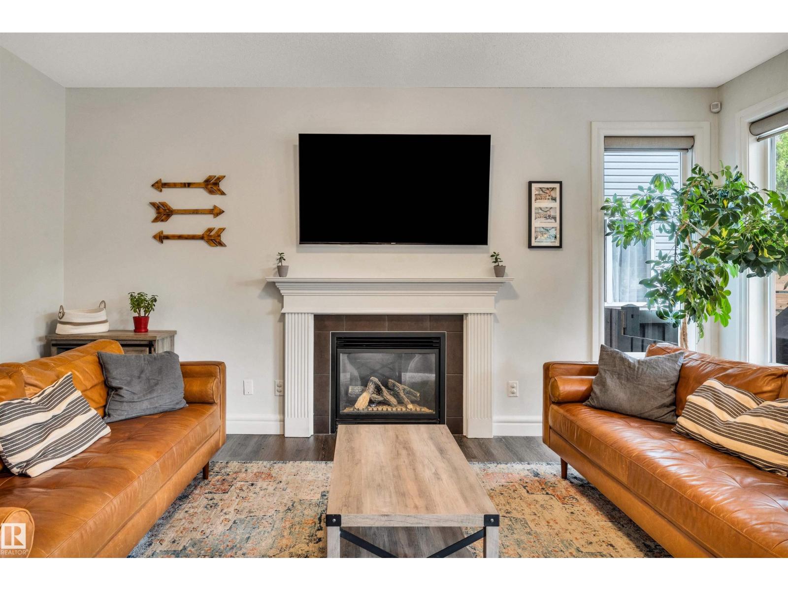 11935 21 AV SW - 10