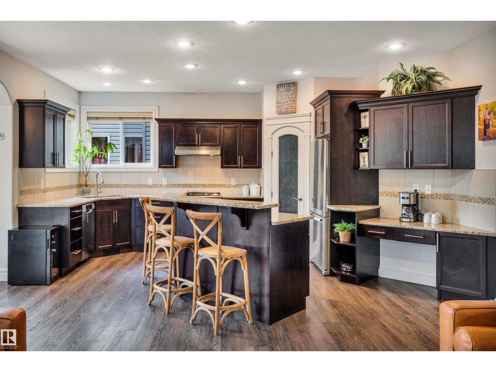 11935 21 AV SW - 14