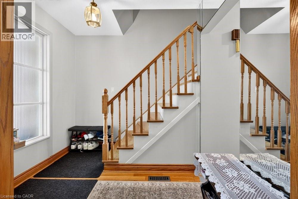 2440 CYPRUS Avenue - 10