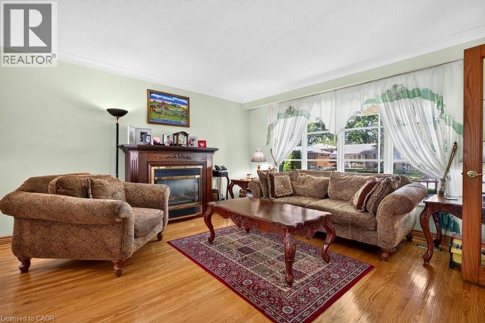 2440 CYPRUS Avenue - 13