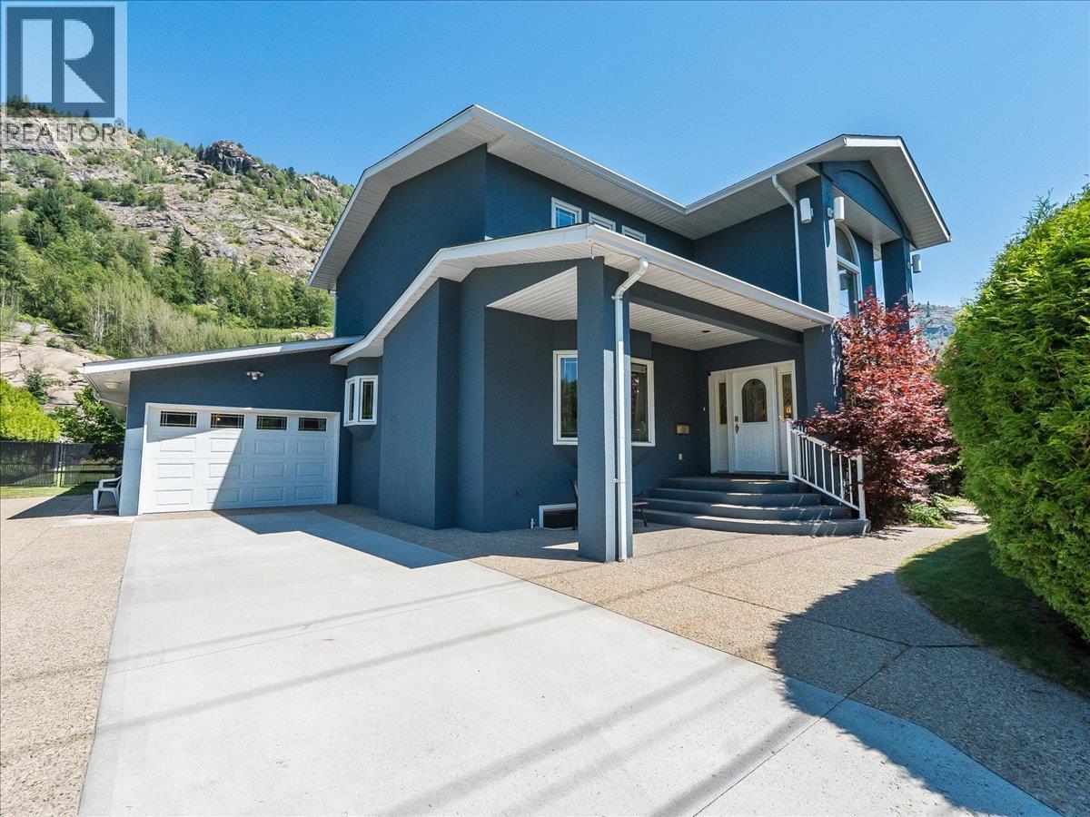 3441 LABURNUM Drive - 1