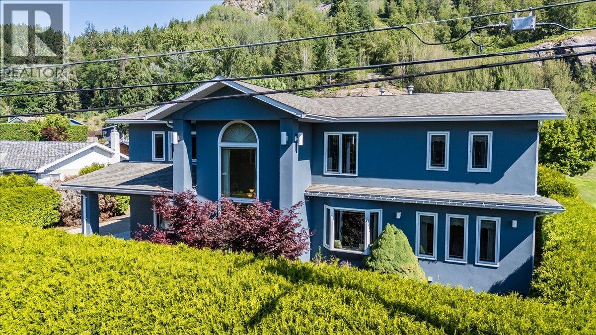3441 LABURNUM Drive - 2