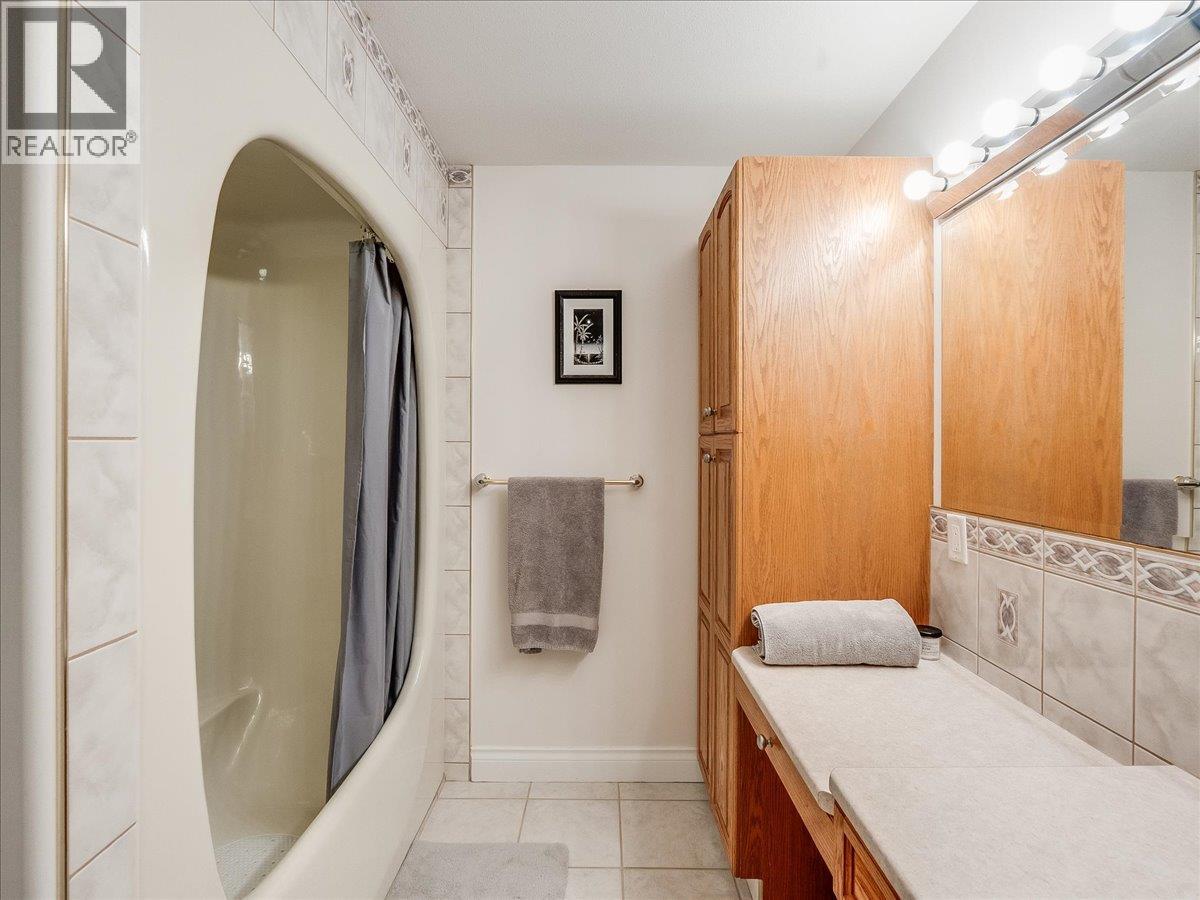 3441 LABURNUM Drive - 25