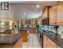 4pc Bathroom - 3441 Laburnum Drive, Trail, BC V1R2S9 Photo 14