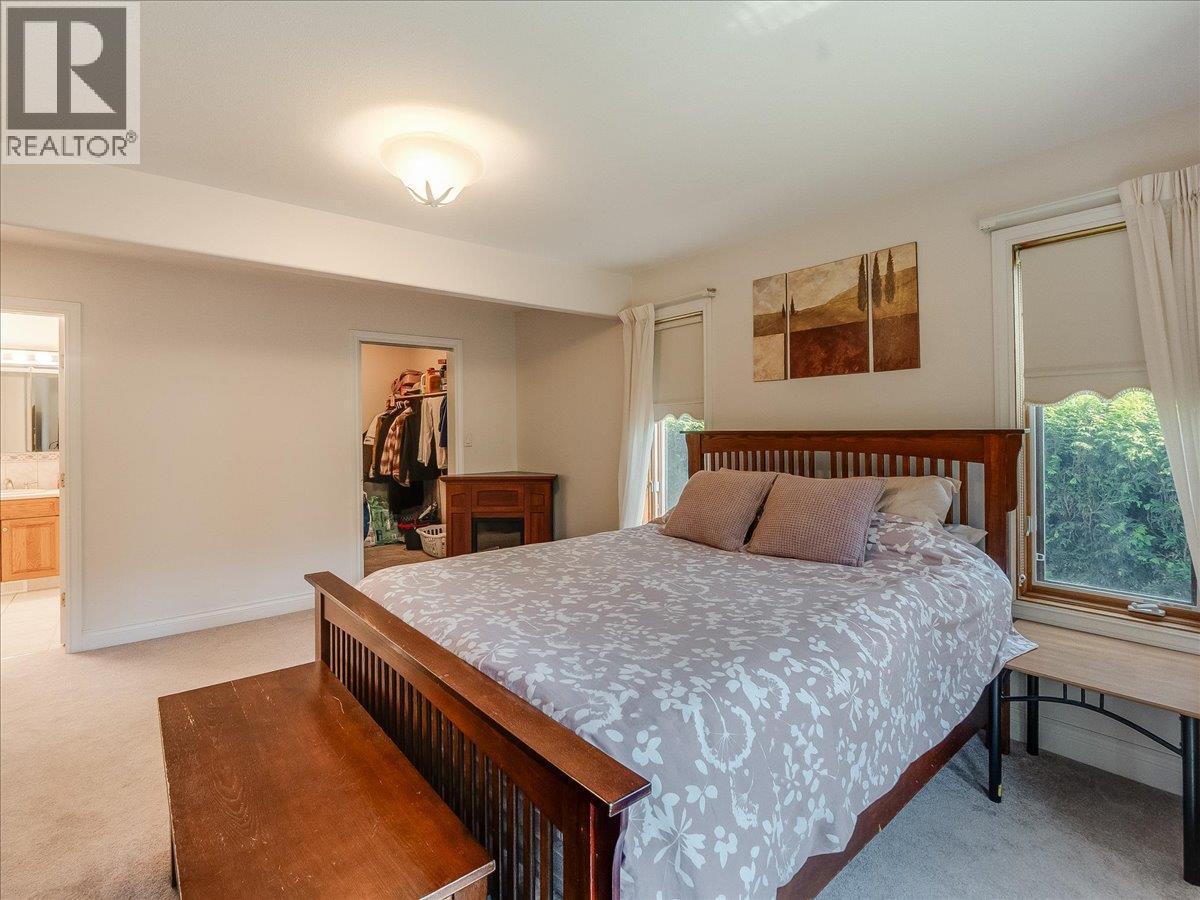 3441 LABURNUM Drive - 22