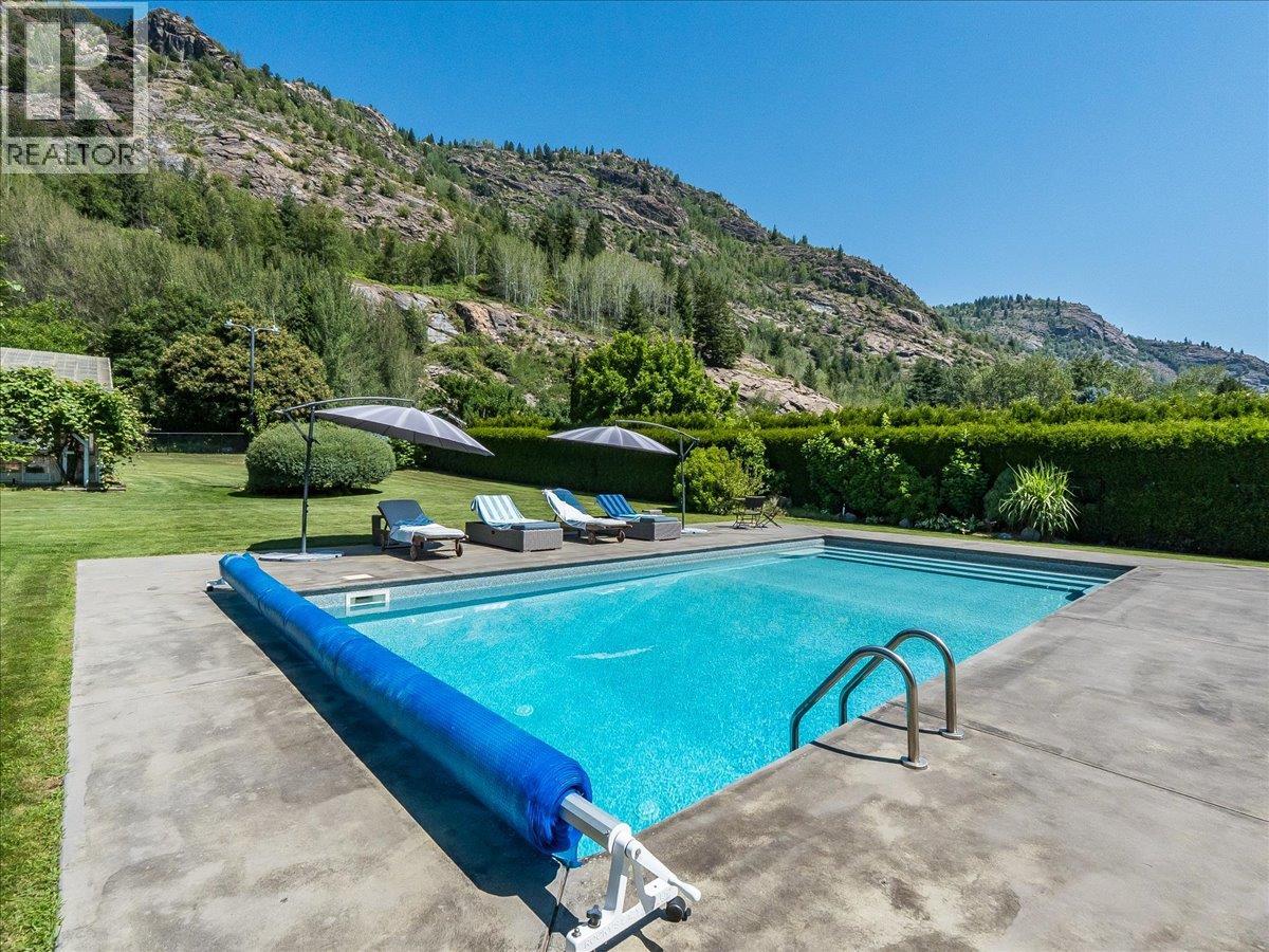 3441 LABURNUM Drive - 4