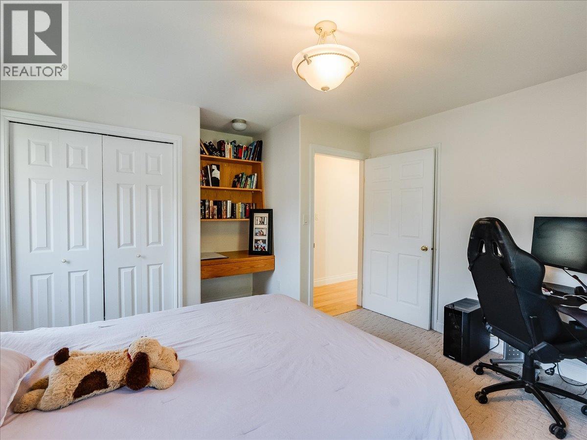 3441 LABURNUM Drive - 29
